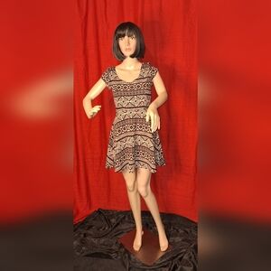 TRY THIS / brown and black  / short sleeve summer dress with Beautiful d…